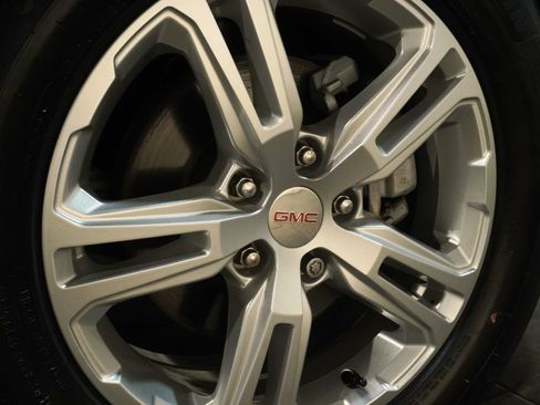 Used 2021 GMC Terrain SLE FWD image 10