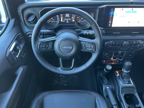 New 2026 Jeep Wrangler Unlimited Rubicon AWD/4WD image 13
