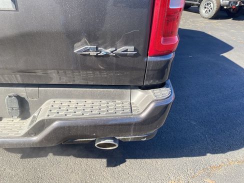 New 2026 RAM 1500 Laramie w/ Sport Appearance Package AWD/4WD image 12