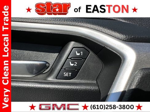 Used 2022 Toyota RAV4 XLE Premium image 21