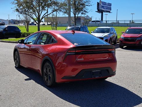 Used 2025 Toyota Prius LE image 7