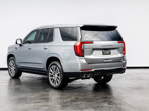 Used 2025 GMC Yukon Denali w/ Sun & Power Step Package image 17