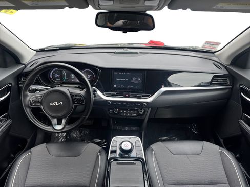 Used 2022 Kia Niro EX FWD image 10