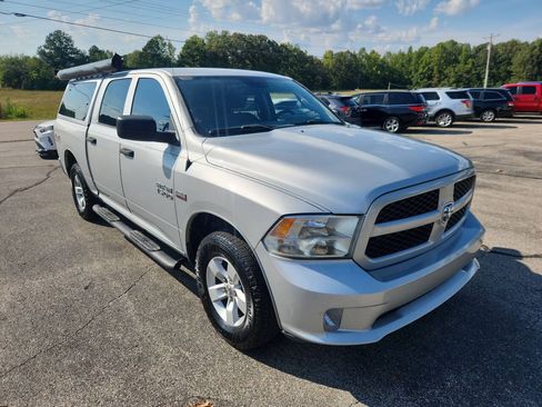 Used 2018 RAM 1500 Express AWD/4WD image 2