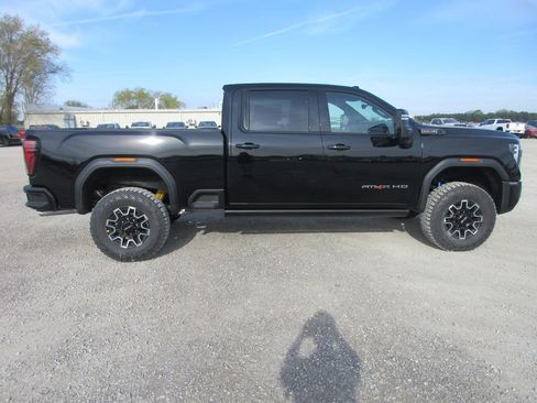 New 2026 GMC Sierra 2500 AT4X AWD/4WD image 3