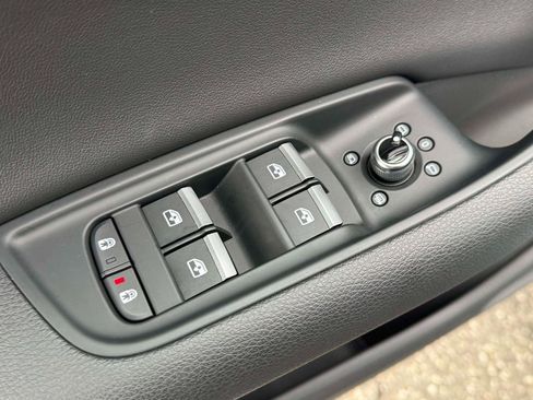 Used 2025 Audi Q7 2.0T Premium w/ Convenience Package image 17