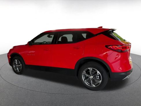 Used 2025 Chevrolet Blazer LT FWD image 10