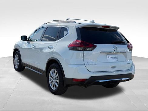 Used 2019 Nissan Rogue S w/ Special Edition Package FWD image 3