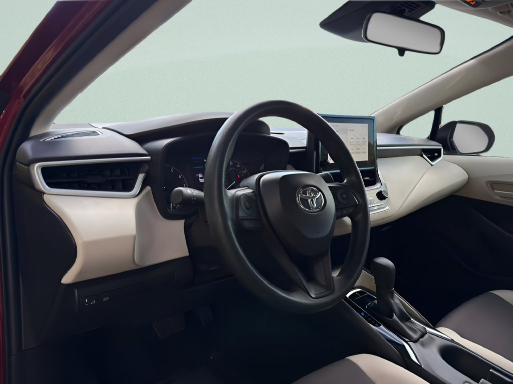 Used 2025 Toyota Corolla LE FWD image 9