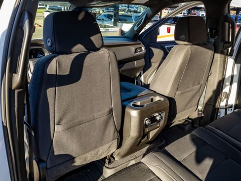 Used 2023 GMC Yukon SLE w/ Max Trailering Package image 33