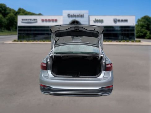 Used 2022 Volkswagen Jetta SE w/ Panoramic Sunroof Package FWD image 36