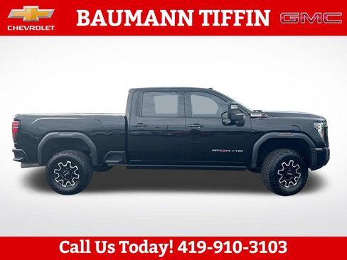 Used 2024 GMC Sierra 2500 AT4X AWD/4WD image 2