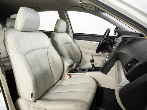 Used 2012 Subaru Outback 2.5i Premium w/ All-Weather Pkg image 28