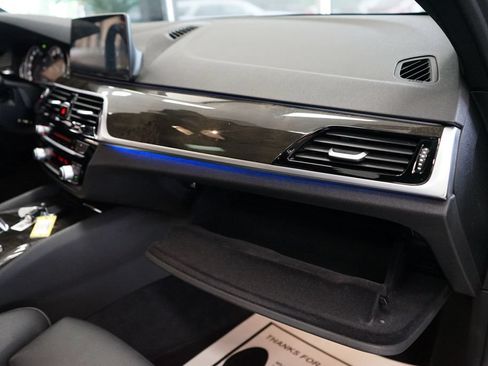 Used 2017 BMW 540i xDrive AWD/4WD image 50
