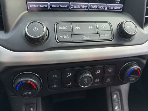 Used 2019 GMC Acadia SLT image 23