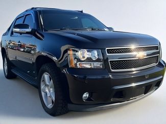 Used 2008 Chevrolet Avalanche LT w/ Convenience Package #1 video 1