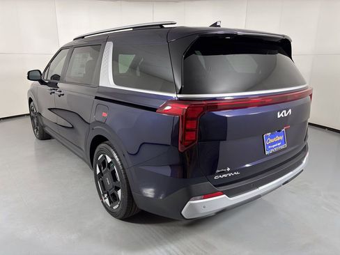 New 2026 Kia Carnival EX image 6