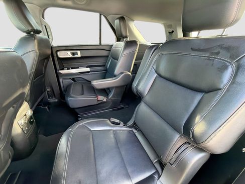 Used 2023 Ford Explorer Limited w/ Equipment Group 301A image 22