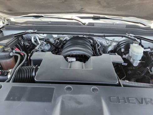 Used 2016 Chevrolet Suburban LT RWD image 32