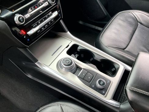 Used 2023 Ford Explorer Limited w/ Equipment Group 301A image 16