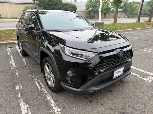 Used 2021 Toyota RAV4 XLE Premium AWD/4WD image 3