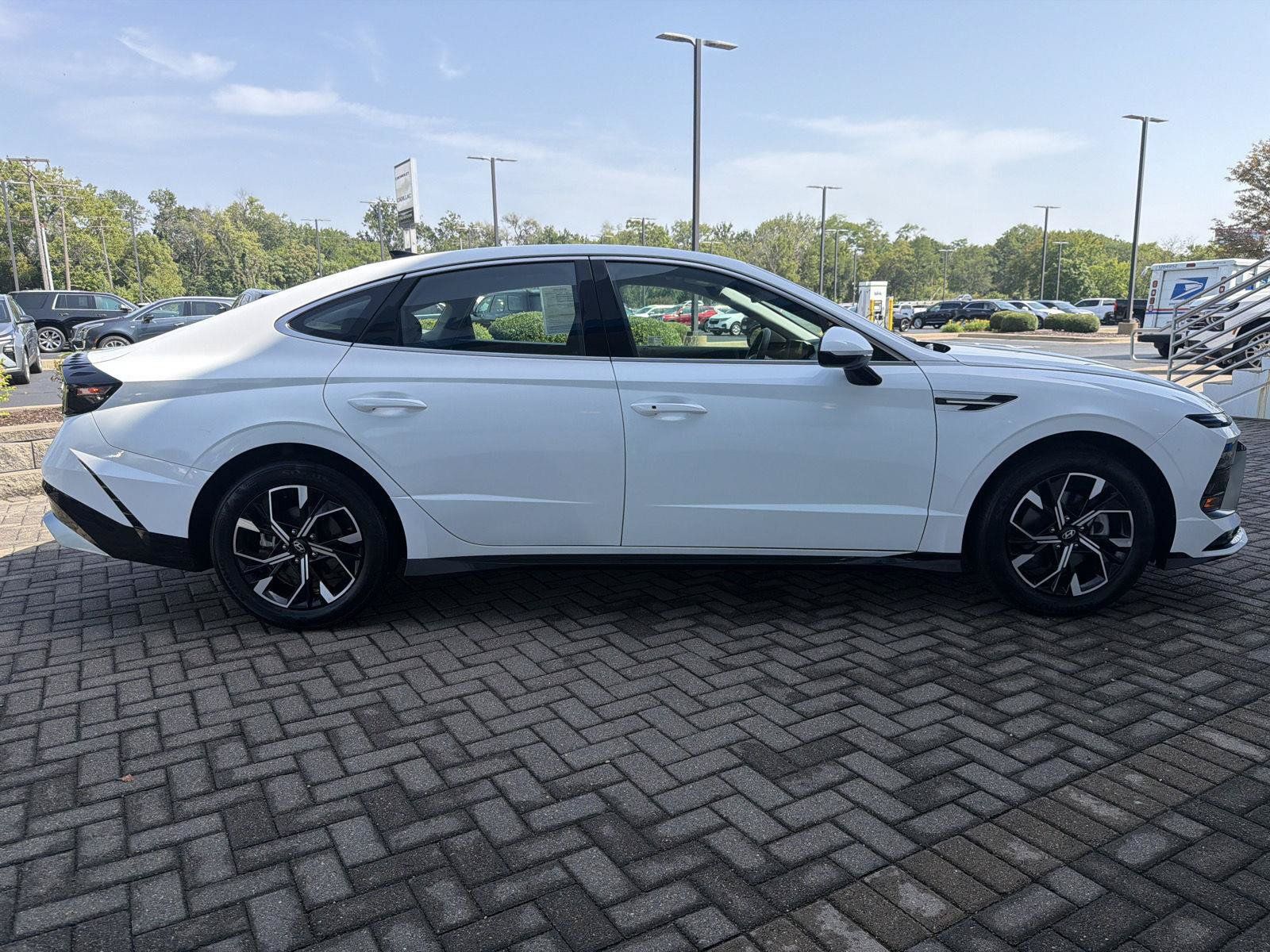 Used 2025 Hyundai Sonata SEL FWD image 6