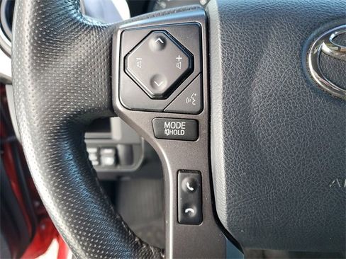 Used 2017 Toyota Tacoma TRD Off-Road image 19