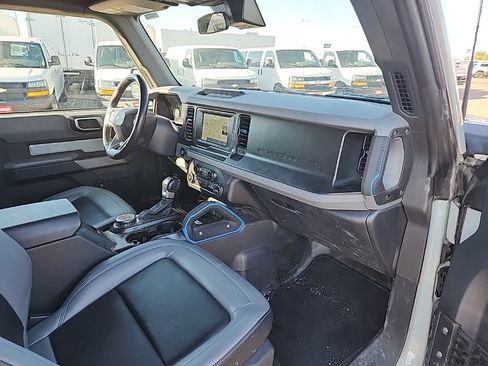Used 2023 Ford Bronco Black Diamond AWD/4WD image 39
