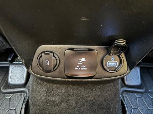 Used 2020 Hyundai Santa Fe Limited image 20