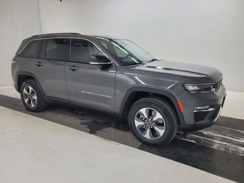 Used 2022 Jeep Grand Cherokee Limited 4xe image 11