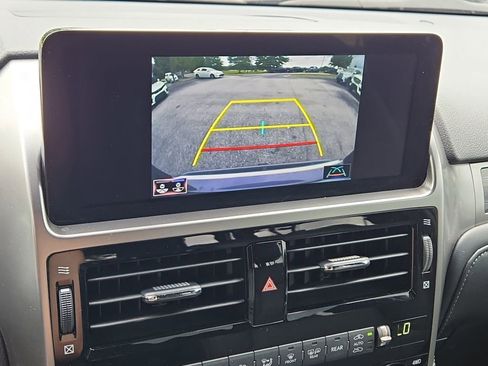 Used 2023 Lexus GX 460 Premium image 25