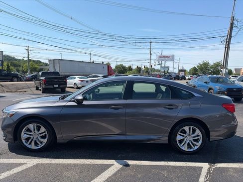 Used 2019 Honda Accord LX image 4