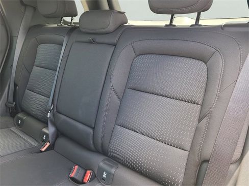 New 2026 Chevrolet Equinox LT image 12