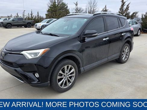 Used 2016 Toyota RAV4 Limited image 1
