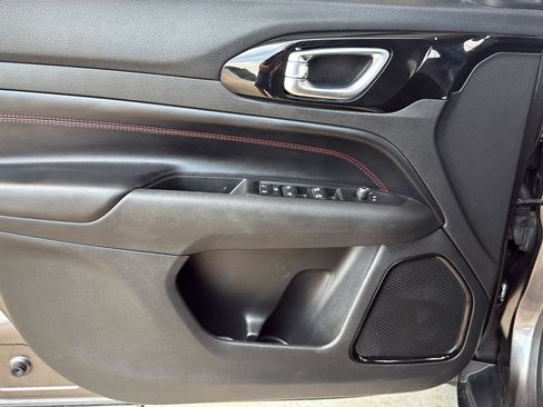 Used 2022 Jeep Compass Trailhawk image 24