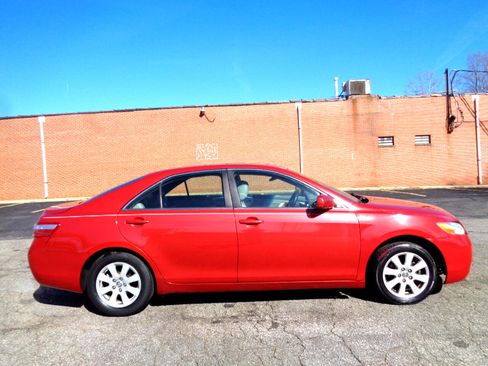 Used 2009 Toyota Camry XLE image 4