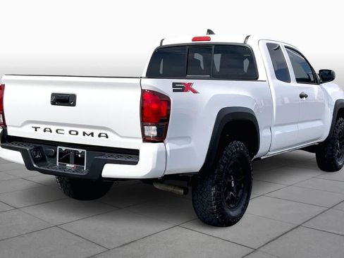 Used 2022 Toyota Tacoma SR w/ SX Package image 13