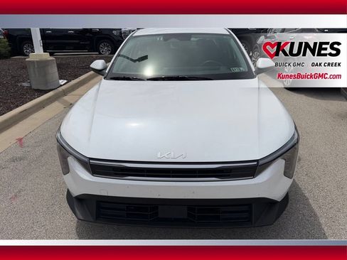 Used 2025 Kia K4 FWD image 3