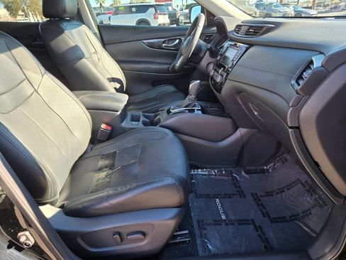 Used 2019 Nissan Rogue SL w/ Premium Package image 20