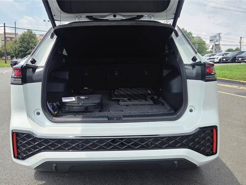 New 2026 Volkswagen Tiguan SEL R-Line AWD/4WD image 5