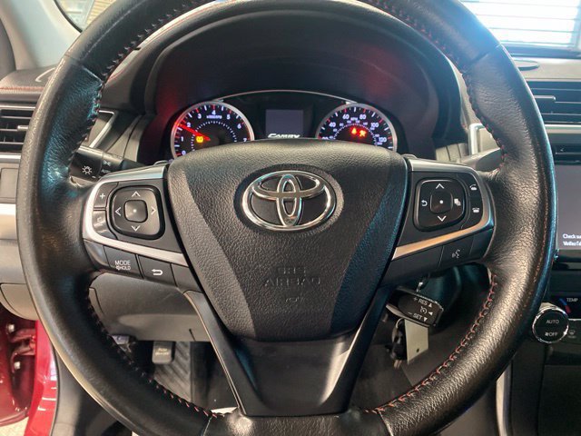 Used 2016 Toyota Camry XSE FWD image 16
