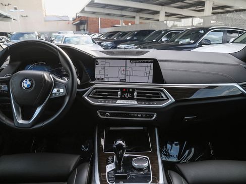 Certified 2023 BMW X5 sDrive40i w/ Parking Assistance Package image 9