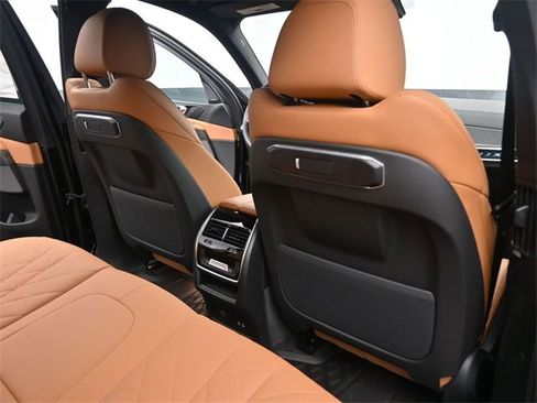New 2026 BMW X5 xDrive50e w/ Premium Package image 29