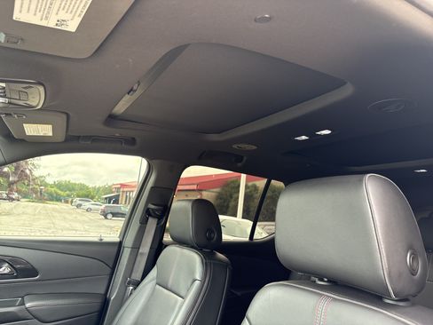 Used 2023 Chevrolet Traverse RS AWD/4WD image 15
