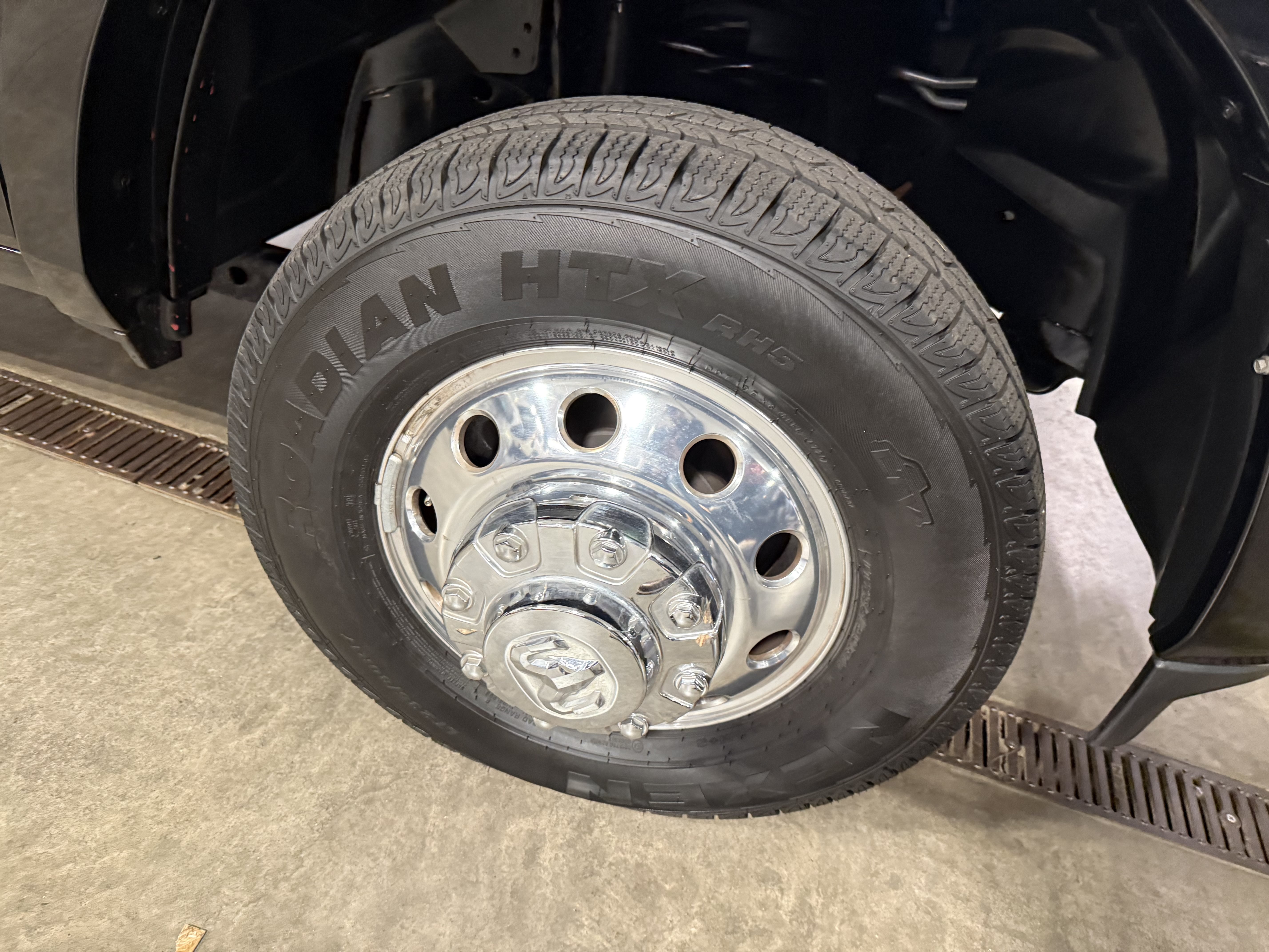 Used 2022 RAM 3500 Laramie AWD/4WD image 4