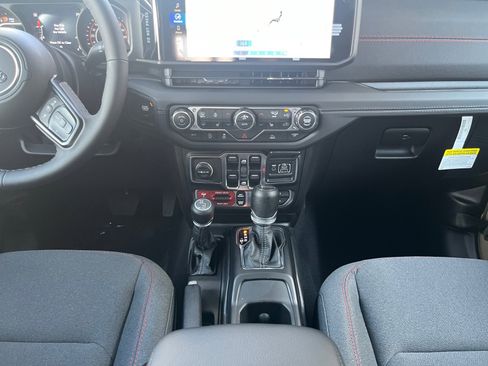 New 2026 Jeep Gladiator Rubicon AWD/4WD image 11