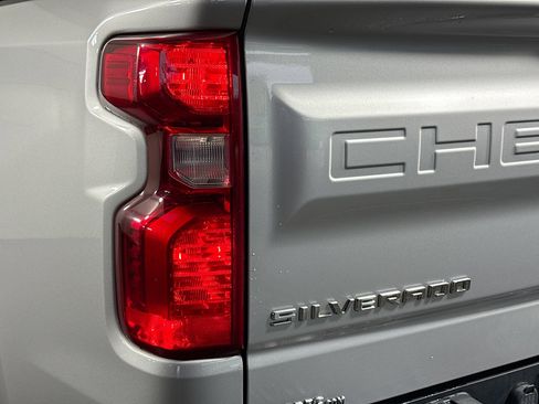 Used 2020 Chevrolet Silverado 1500 LT image 34