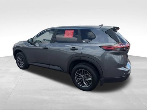 Used 2026 Nissan Rogue S FWD image 6