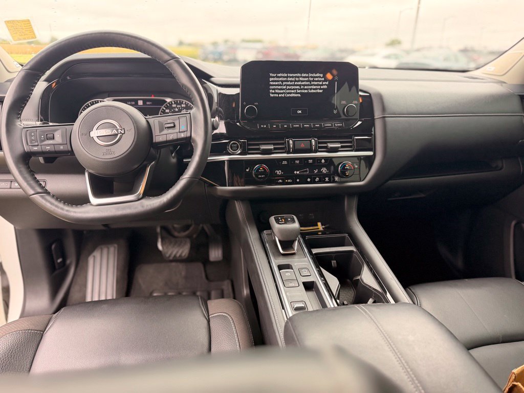Certified 2024 Nissan Pathfinder SL w/ SL Premium Package FWD image 12