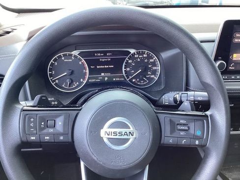 Used 2021 Nissan Rogue SV image 26